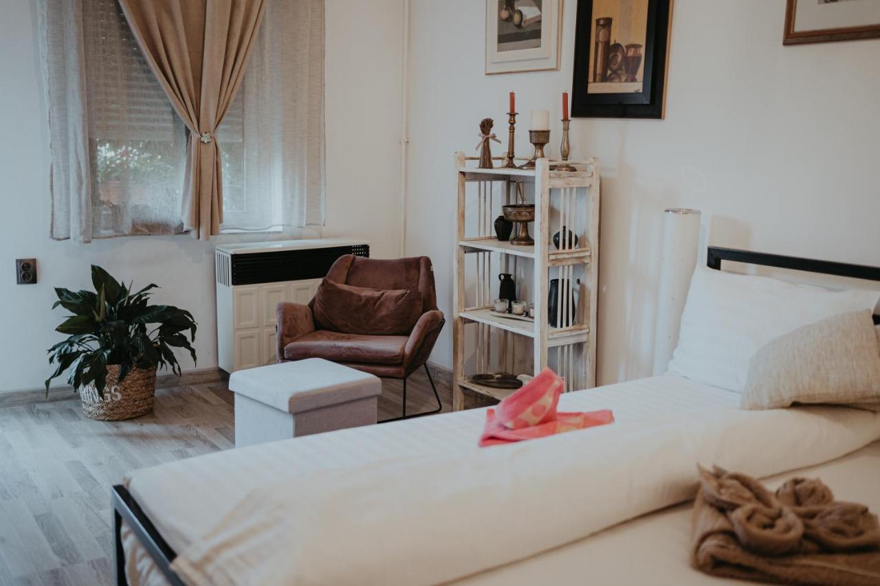 Appartamento Studio Eroilor Cluj-Napoca Esterno foto