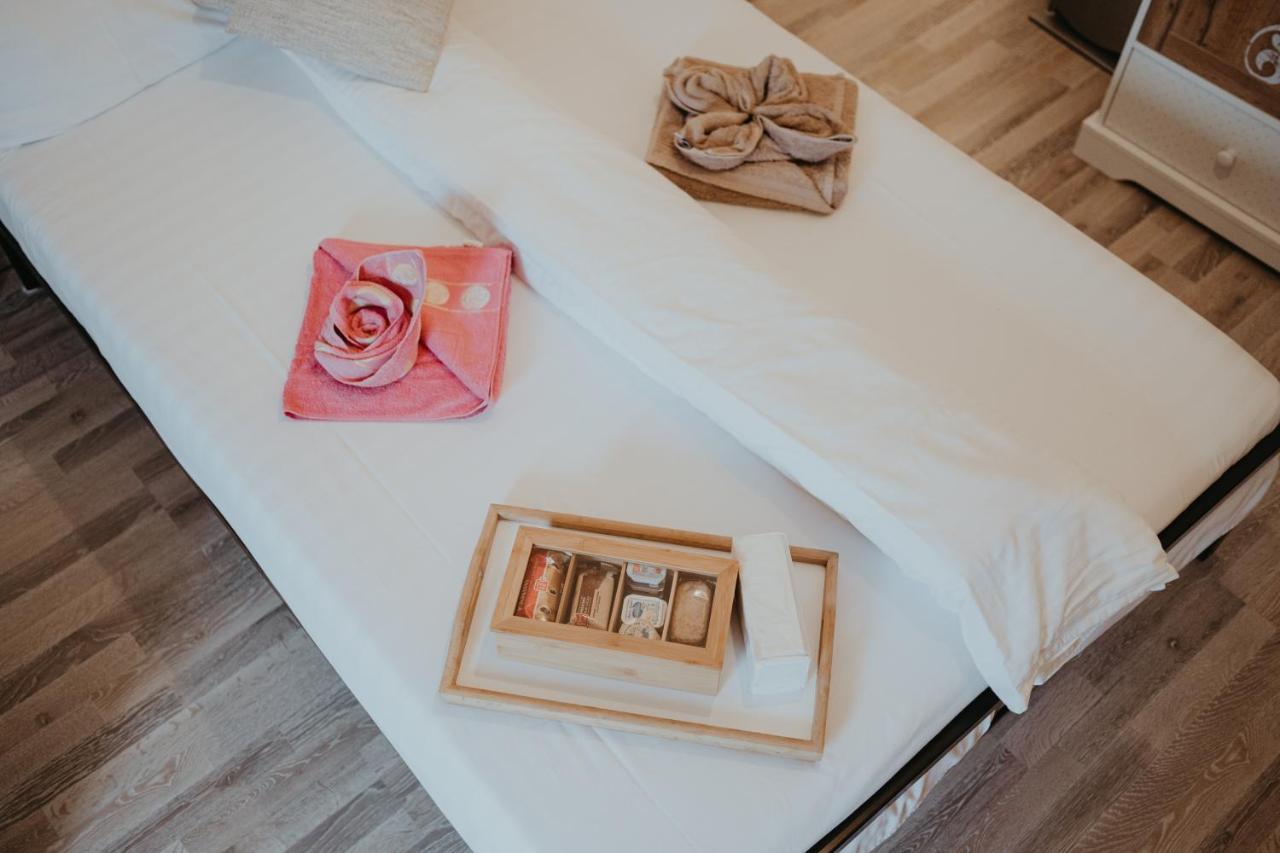 Appartamento Studio Eroilor Cluj-Napoca Esterno foto
